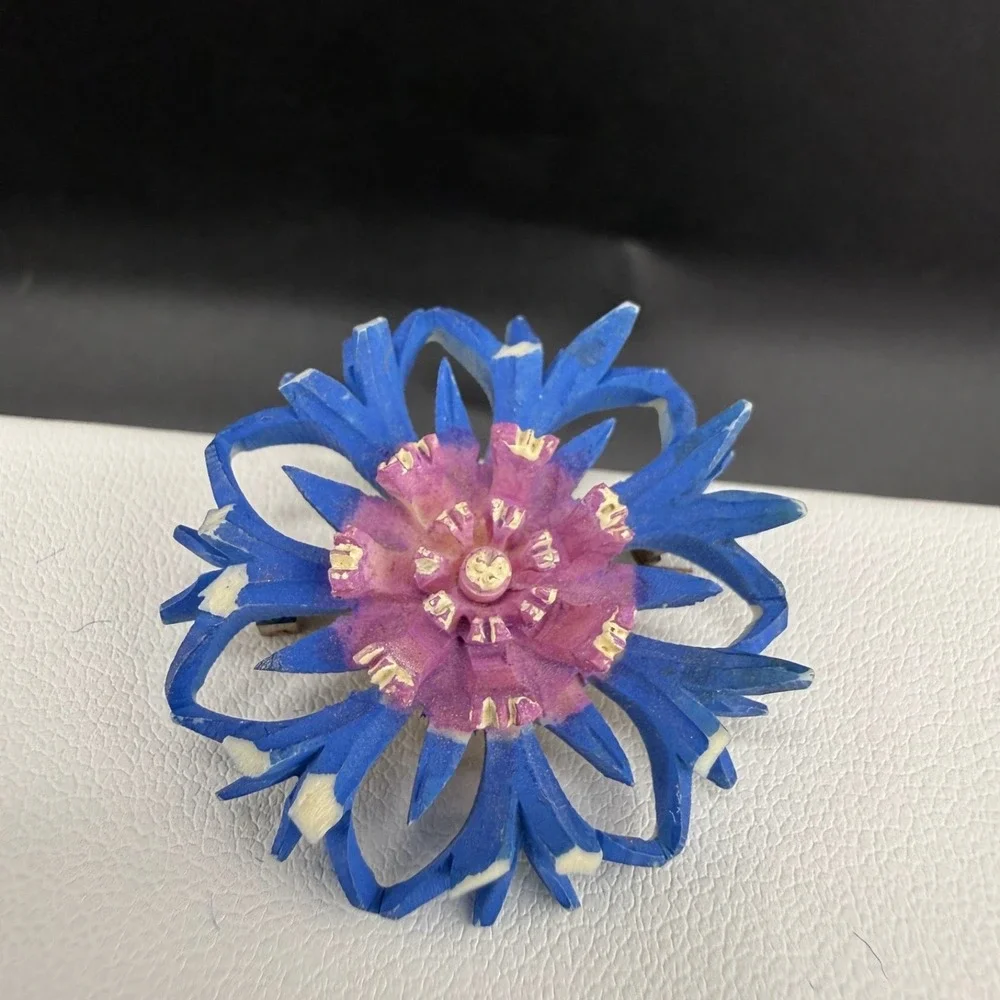 Vintage Celluloid Brooch‎ Flower